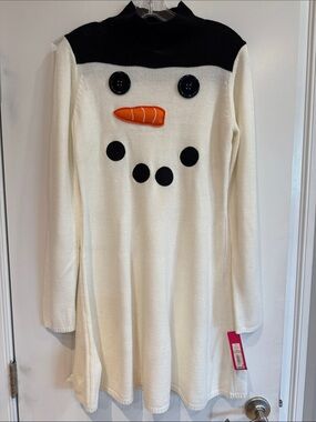 Xhilaration Cream Knit Sweater with Brand Tag